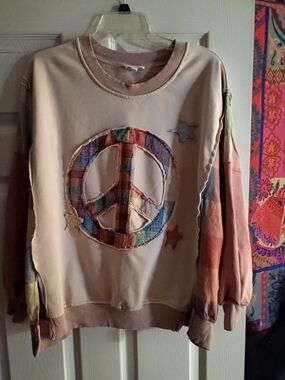Relaxed Neutral Crewneck Sweatshirt with Rainbow Peace Appliqué